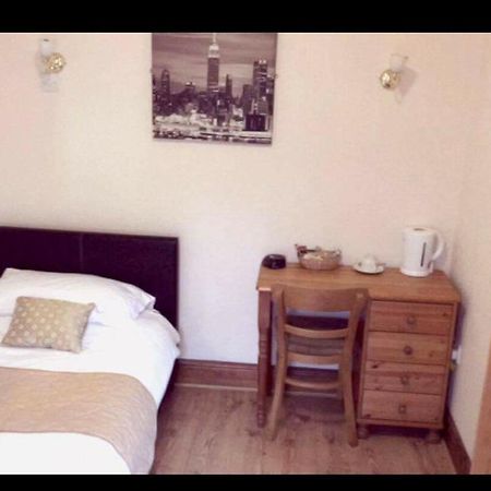 Dillwyn'S Hotel Pontardawe Kültér fotó