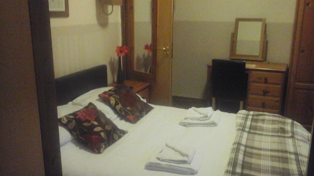 Dillwyn'S Hotel Pontardawe Kültér fotó