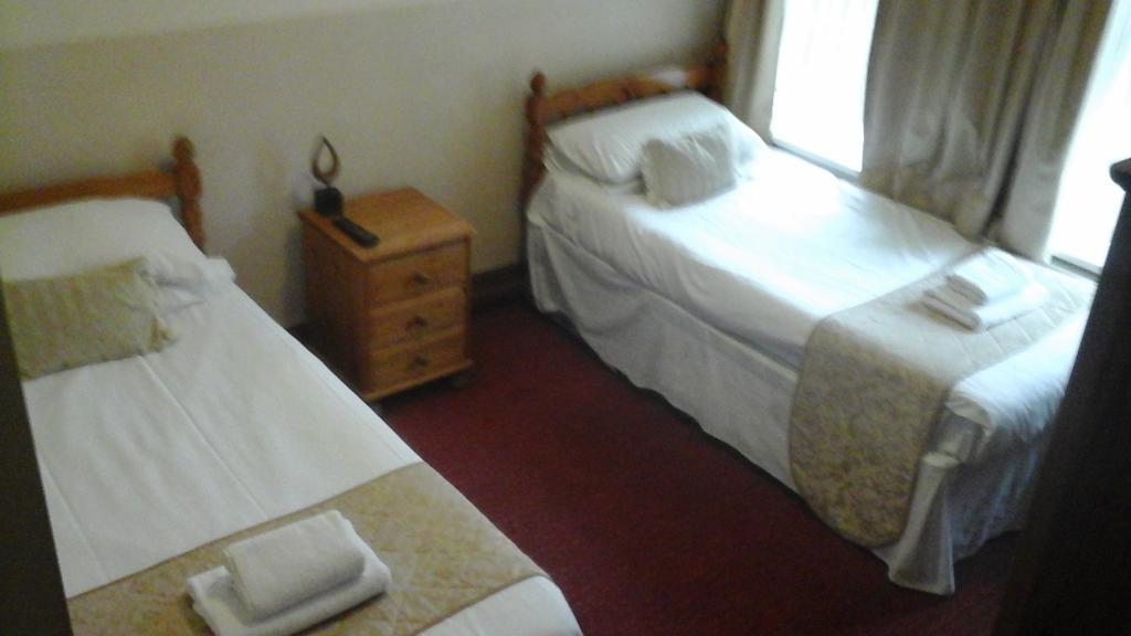 Dillwyn'S Hotel Pontardawe Kültér fotó